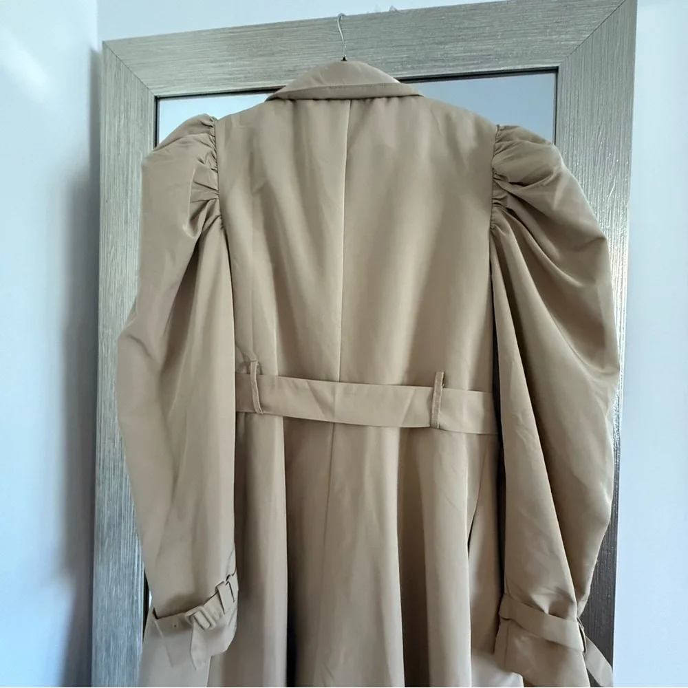 Boutique NWT Trench - Picture 5 of 7